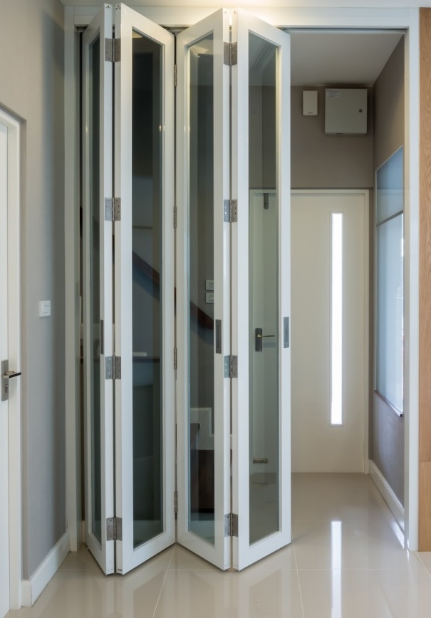 bifold door Shoreditch, E2
